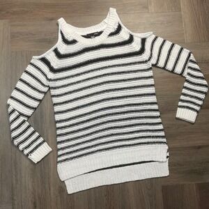 AQUA Striped Cold Shoulder Chunky Knit Sweater Womens XS Black White Boat Classy